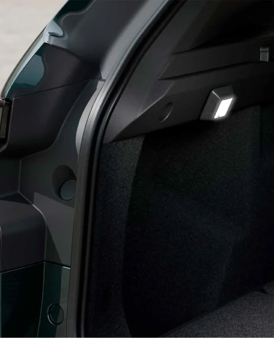juanautos-renault-duster-hybrid-4x4-interior-2